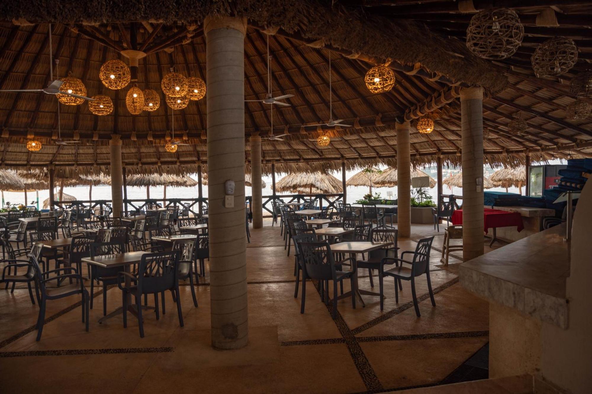 Ritz Acapulco All Inclusive Екстер'єр фото The interior of the restaurant