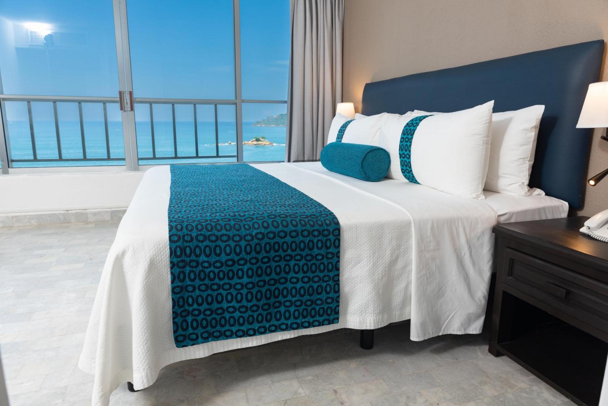 Ritz Acapulco All Inclusive Екстер'єр фото A bed runner